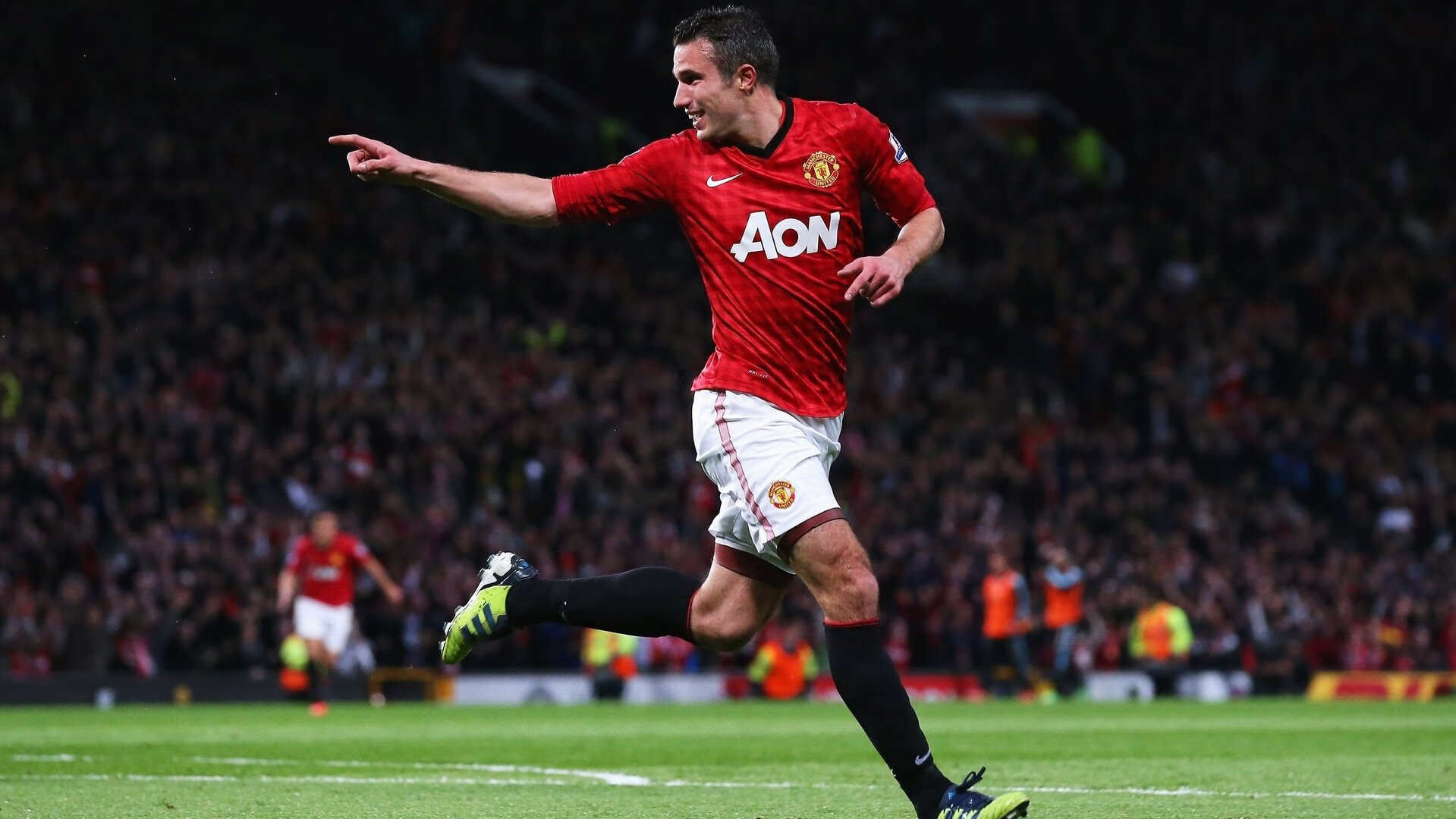 全黑队通过高压防守与迅速反击，将比赛节奏掌控在手中，全黑队战舞