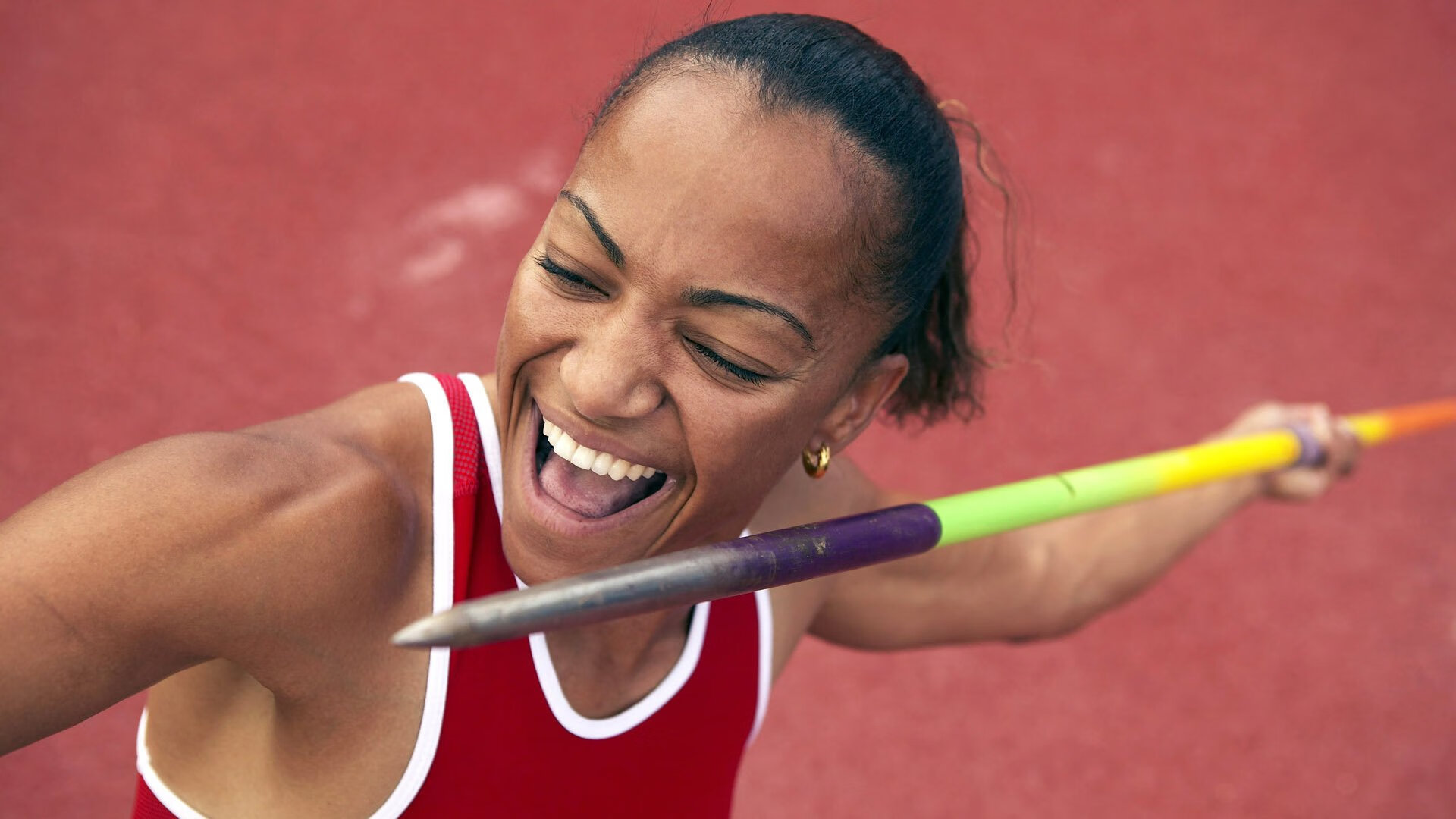 外教文化融入难影响团队凝聚力，外教团队对训练的要求很高